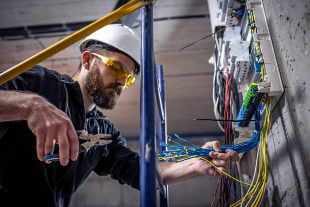 Best 24-Hour Electrician  in Everson, WA